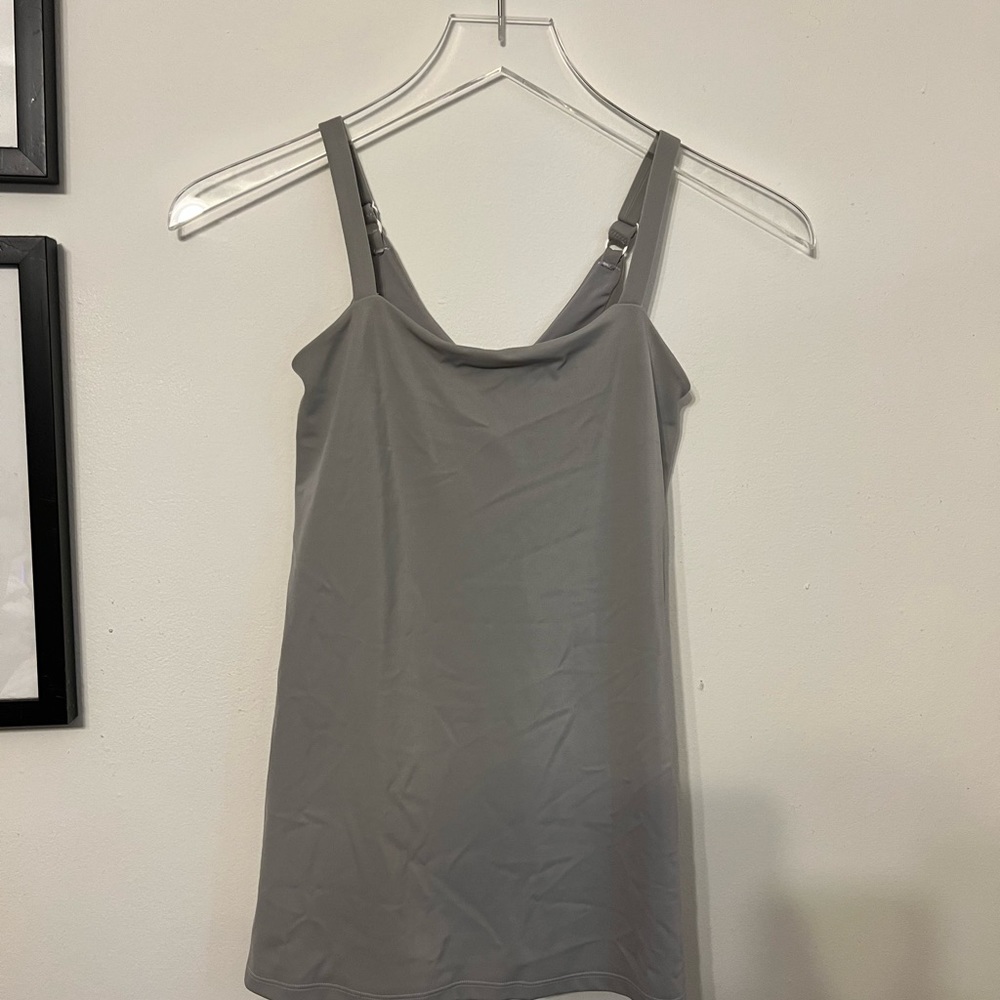 Athletic top gray
